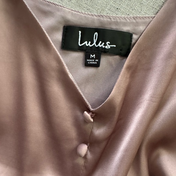 Bundle of 2 size medium tops. One is from Lulus and the other is Express - Picture 3 of 7